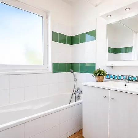 Domaine Des Grands Lacs One Bedroom With Pool And * Parentis-en-Born