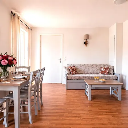Domaine Des Grands Lacs One Bedroom With Pool And Parentis-en-Born