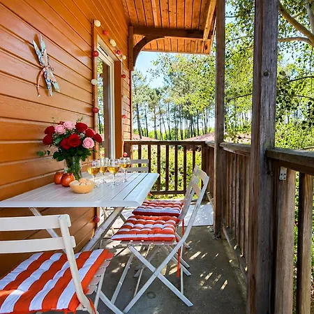 Domaine Des Grands Lacs One Bedroom With Pool And